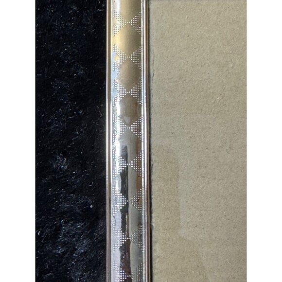 Lane Furniture Silver Geometric Patterned 4x6 Photo Frame - Picture 3 of 7